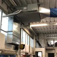 Canalizzazione con unità Panasonic in capannone officina