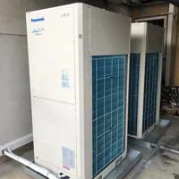 Unità esterne VRF Panasonic installate sotto tettoia